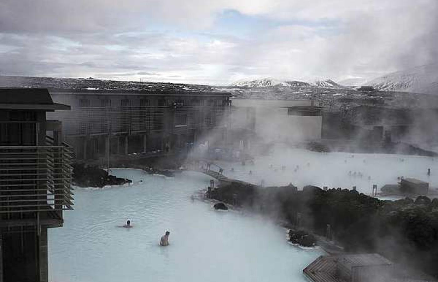 Bláa lónið græðir 2,3 milljarða - DV