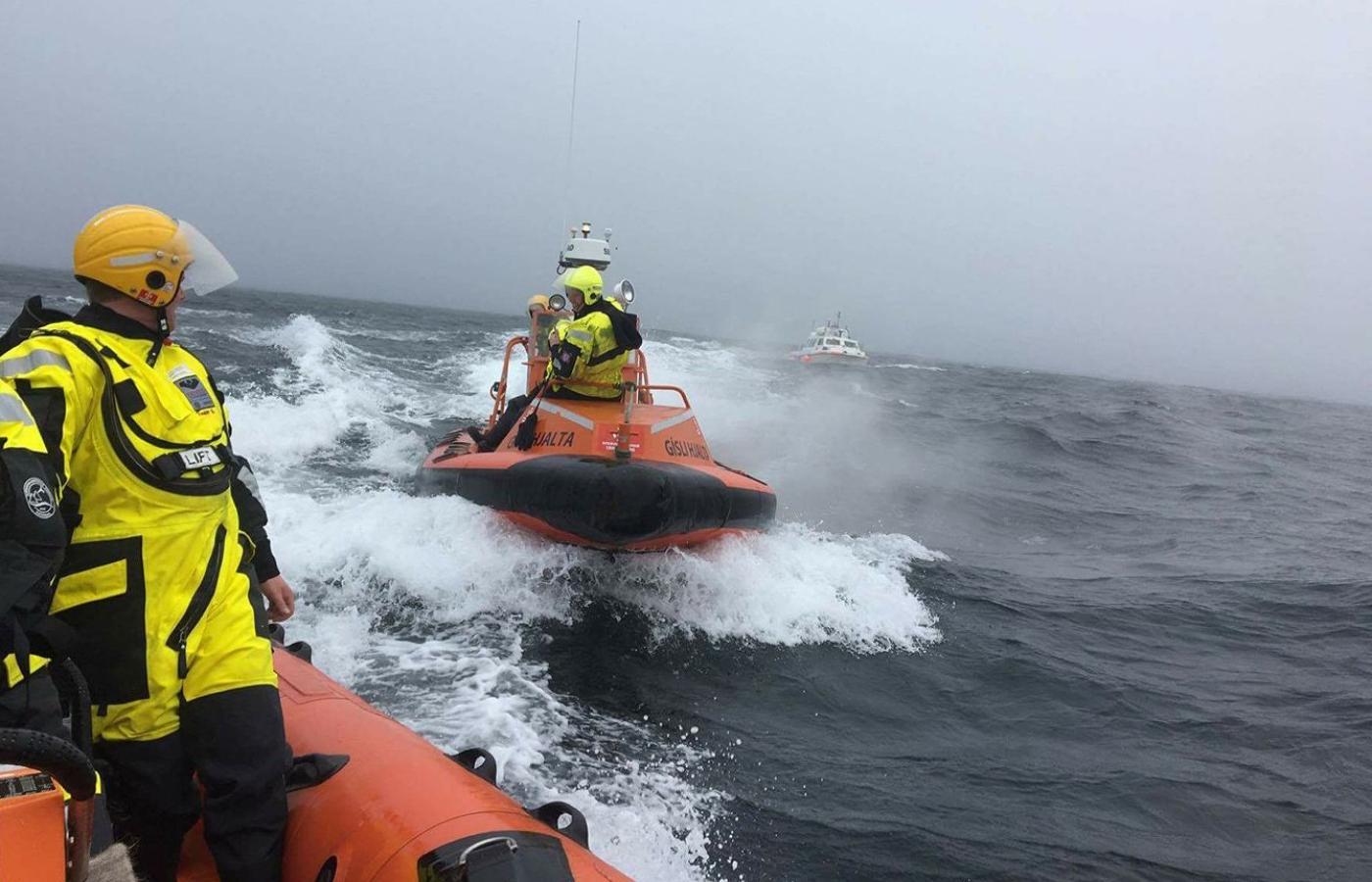 Neyðarboð frá neyðarsendi í Lónafirði á Jökulfjörðum - DV