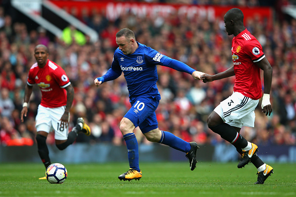 Rooney efast um að United nái City á næstu leiktíð