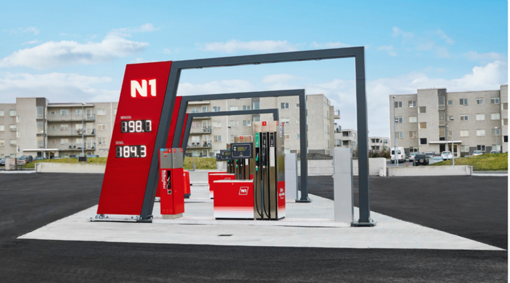 Fleiri og stærri bensínstöðvar