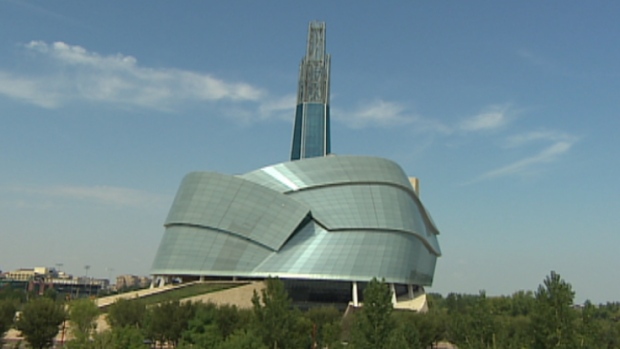 Mósaík menningarinnar í Kanada og Mannréttindasafnið glæsilega