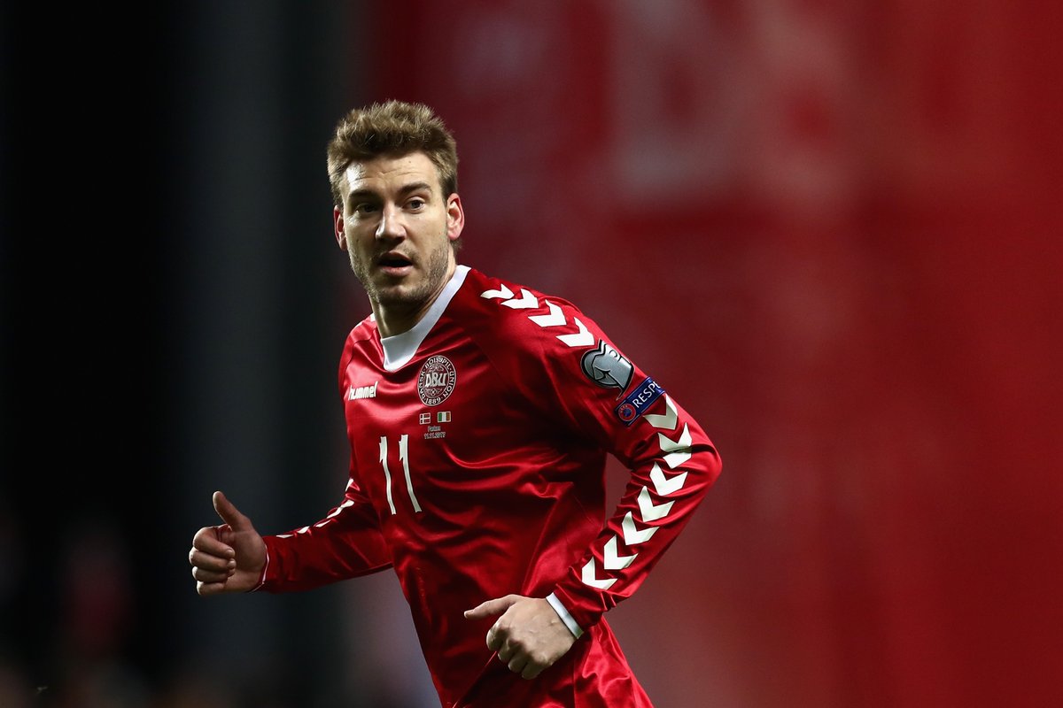 Skora FIFA A Fresta HM ar Til Bendtner Ver ur Heill DV