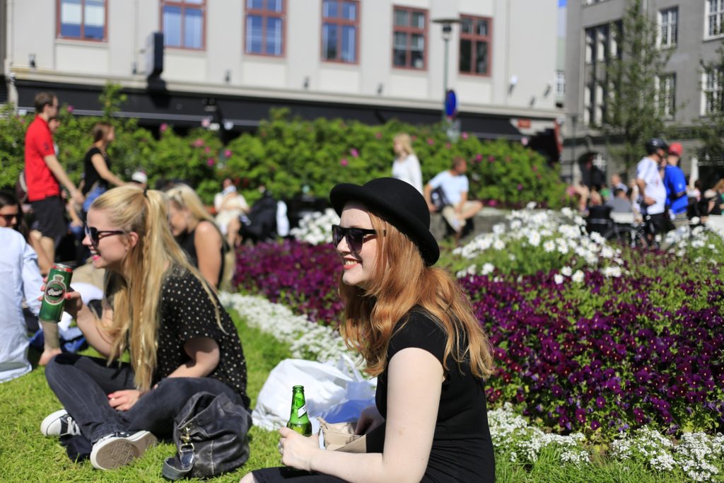 SÁLFRÆÐI: Hvernig breytum við lifnaðarháttum okkar? – 5 þrep í átt að nýju og betra lífi