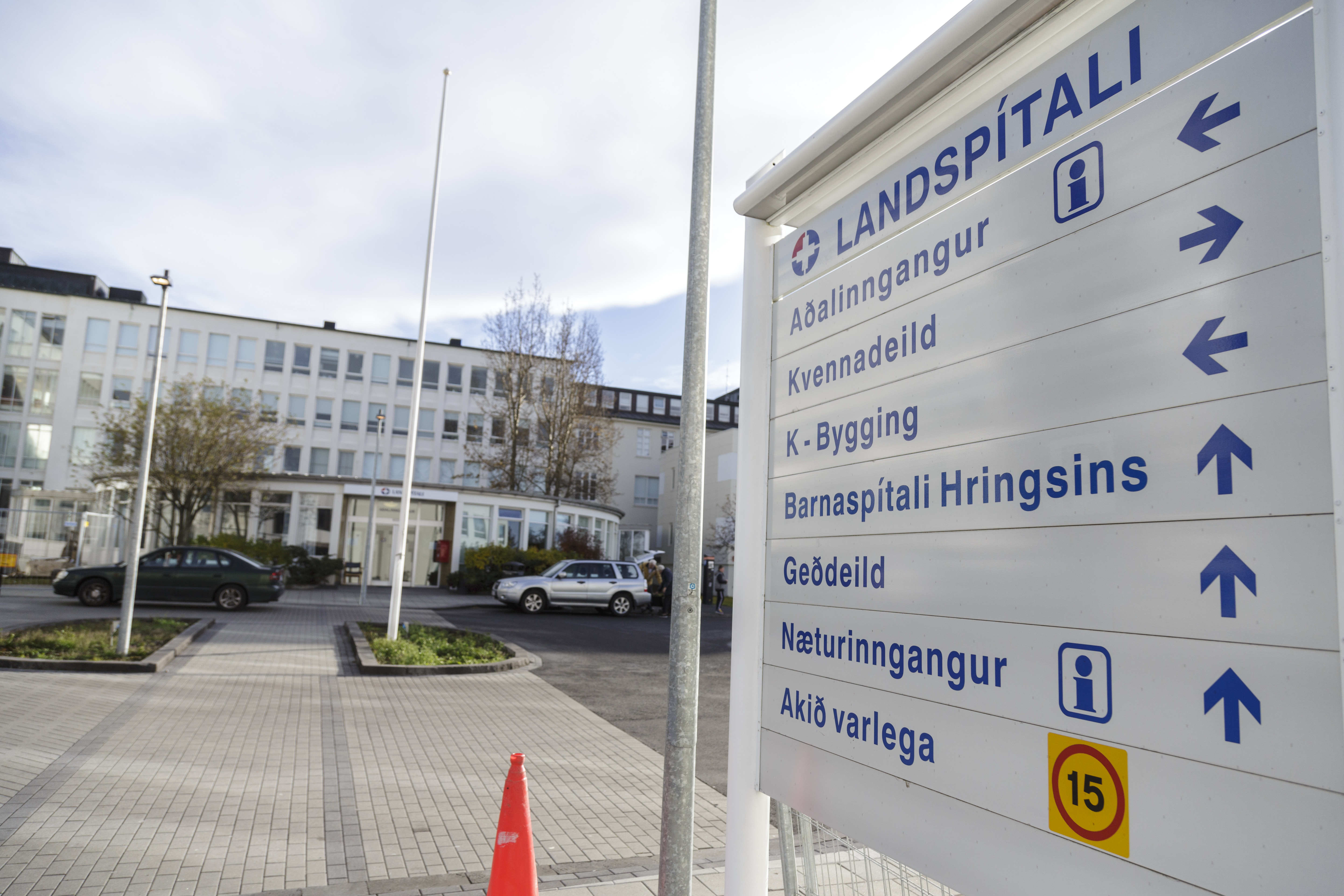 Dökk mynd dregin upp af bráðamóttöku Landspítalans - DV