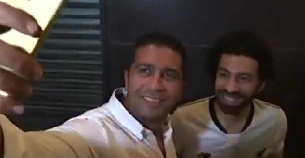 Tvífari stórstjörnu gerir allt vitlaust – Elskar að sjá fólk brosa