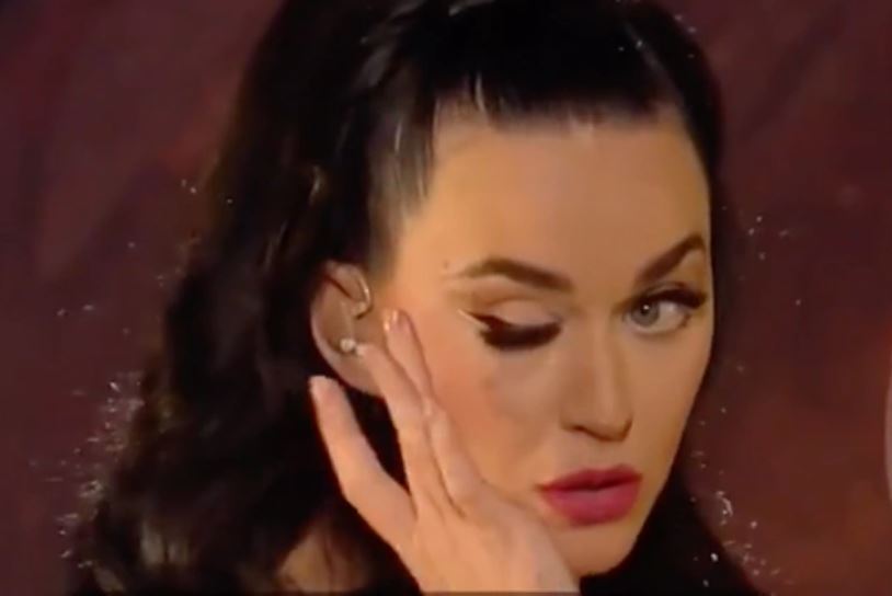 Katy Perry útskýrir loksins hvað kom fyrir augað hennar