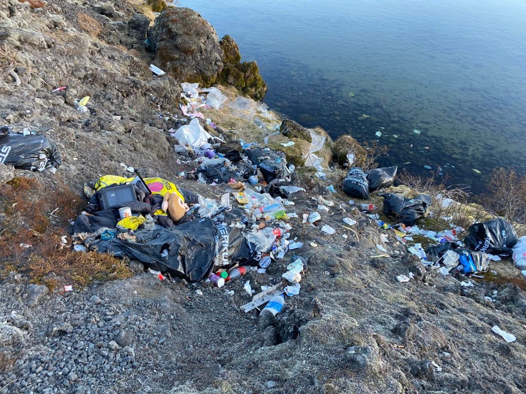 Straumsvík notuð sem sorphaugar – „Við höfum ekkert að fela“ segja eigendur fyrirtækis sem eiga sorp á svæðinu