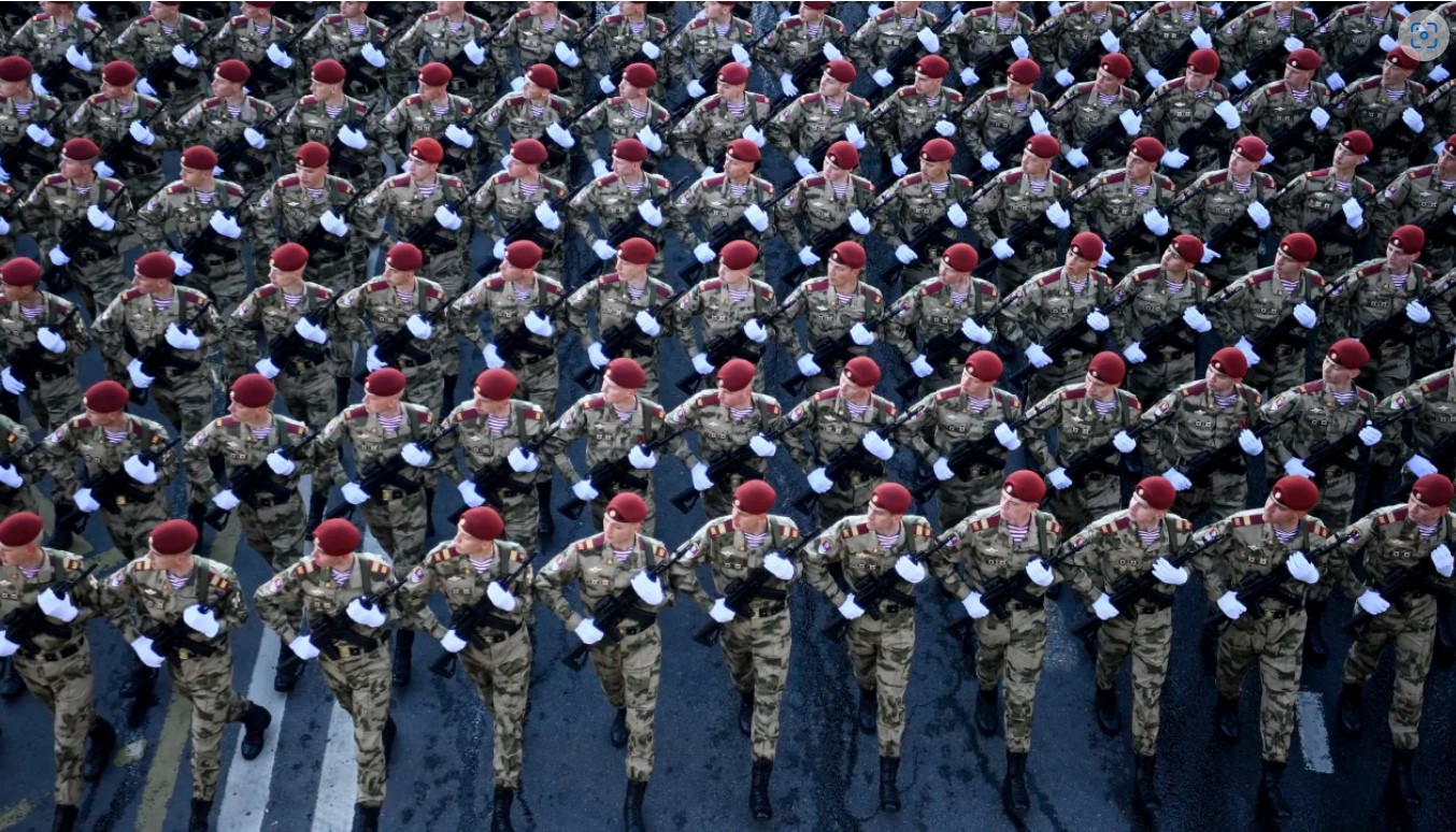 Kreml reynir að leyna met vígbúnaðaruppbyggingu