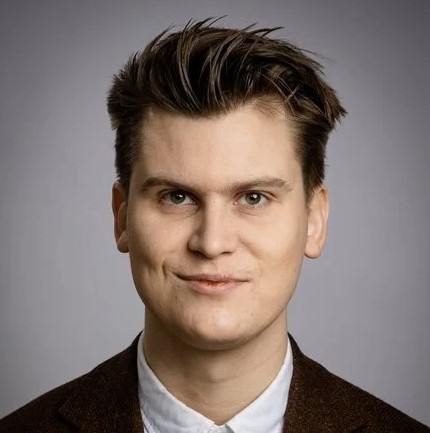 Jóhann Páll skrifar: Fólkið í landinu sér í gegnum spunaleiki