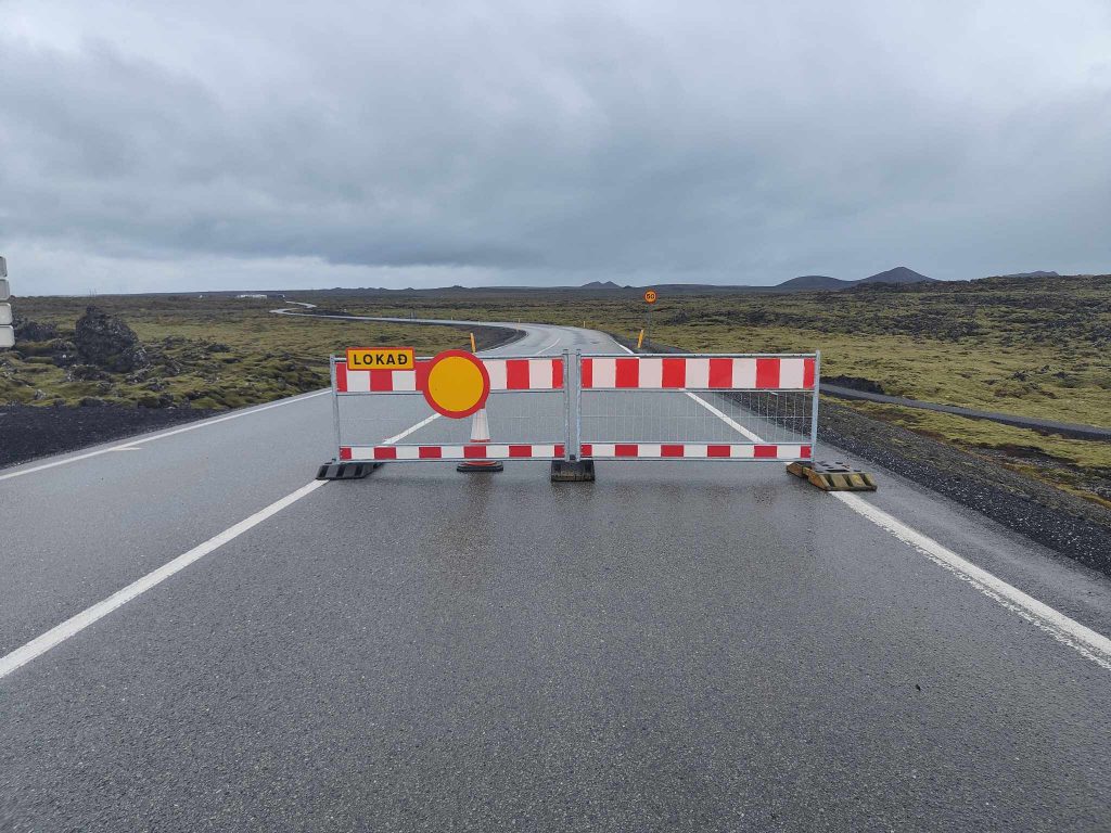 Vegagerðin birtir myndir af alvarlegum skemmdum vega í og við Grindavík