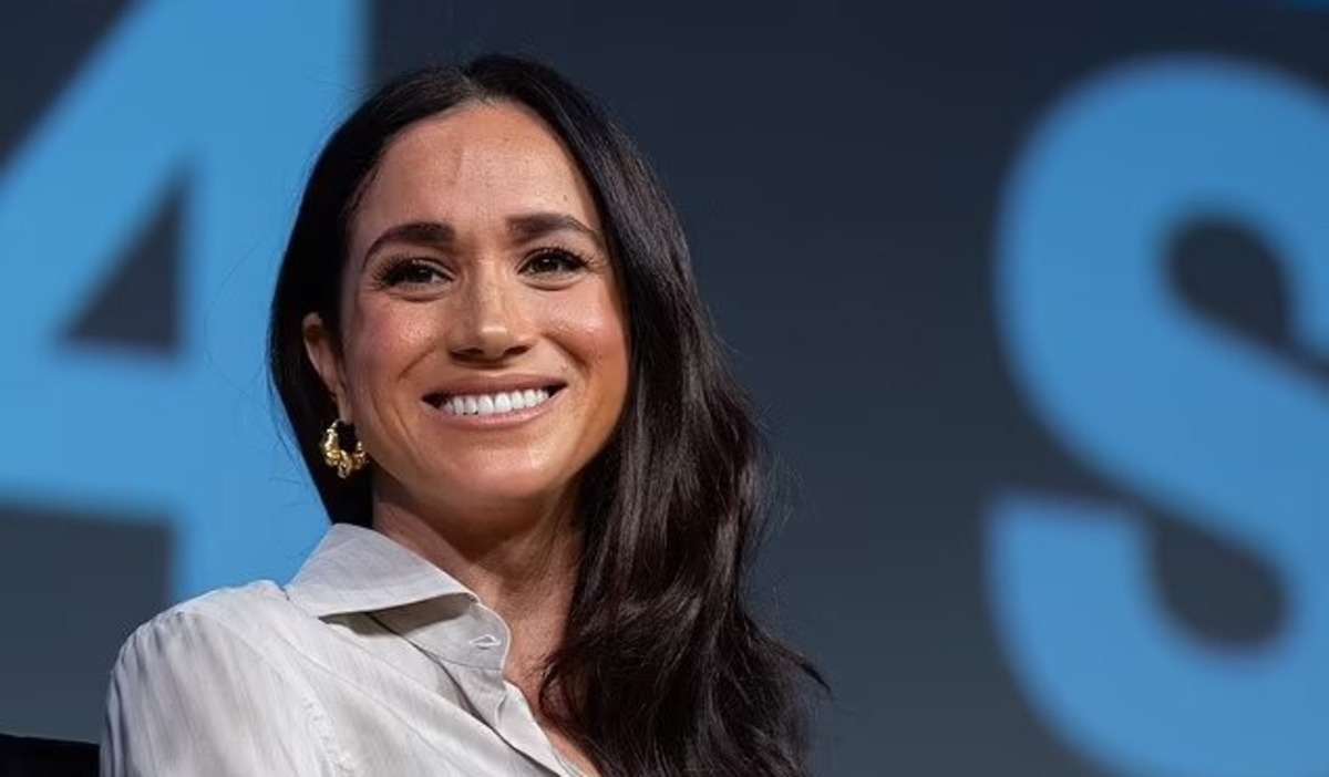 Meghan Markle mætti á tískusýningu hjá umdeildu merki – Af hverju?