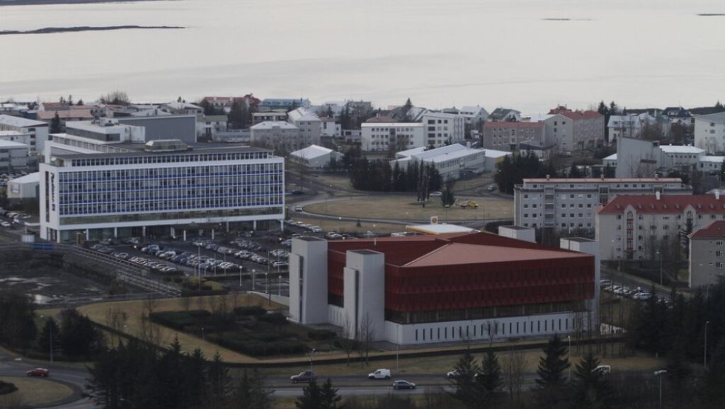 Nágrannaerjur í Vesturbænum – Vildi ekki hafa „ljótt“ smáhýsi rétt við stofugluggann