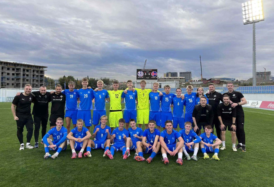 Íslensku strákarnir enn í möguleika eftir frábæra umferð