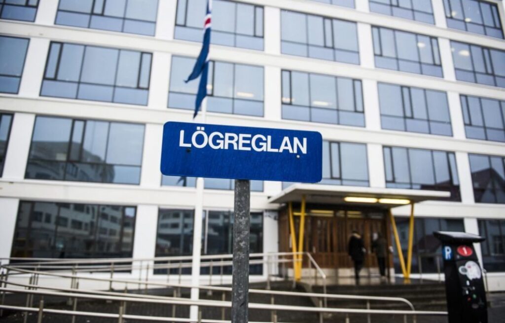 Framganga lögreglumanna sögð hafa verið ámælisverð – Húsleit án heimildar og mjög vafasöm valdbeiting