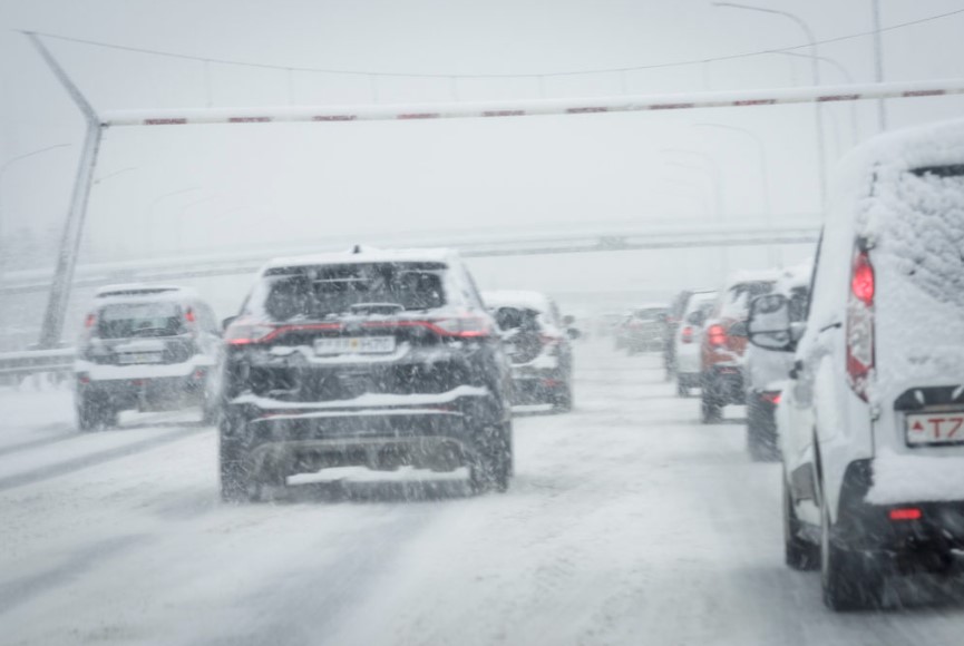 Reykvíkingar svara háðsglósum Norðlendinga vegna snjókomunnar fullum hálsi – „Þetta er ekkert grín þó sumum finnist það“