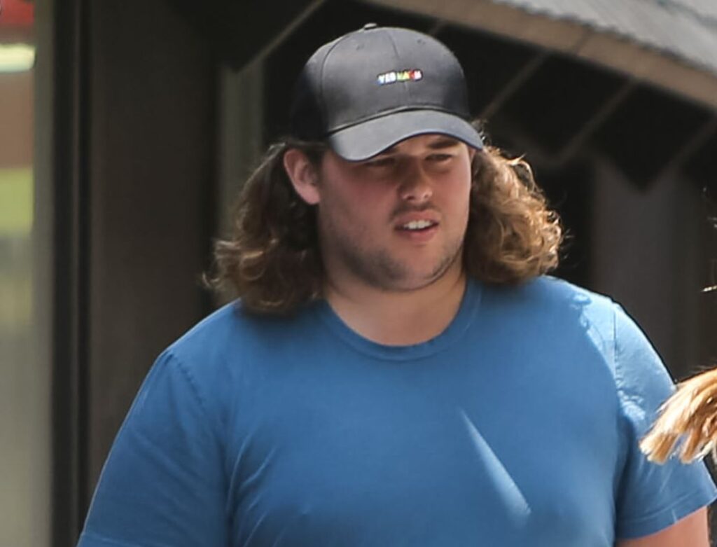 Ótrúleg breyting á syni Schwarzenegger – Hefur misst 14 kíló og bætt á sig vöðvum