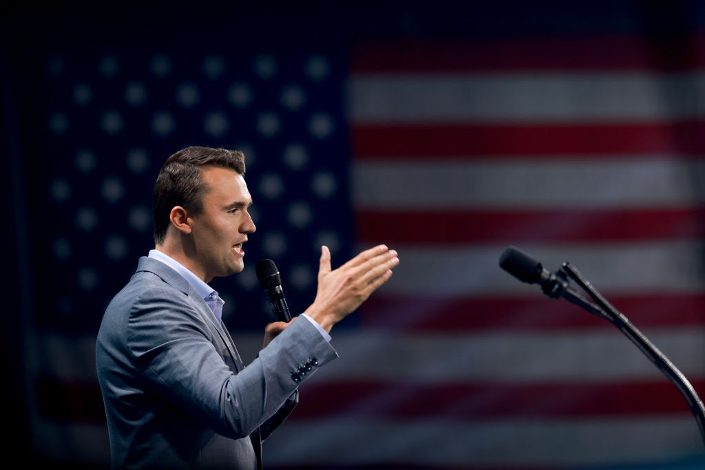 Lofuðu að afhjúpa gagnrýnendur Charlie Kirk en stálu svo milljónum af MAGA-liðum
