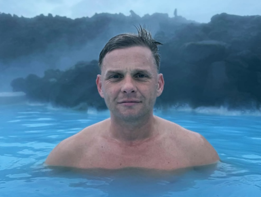 Jafnar sig eftir skilnaðinn á Íslandi