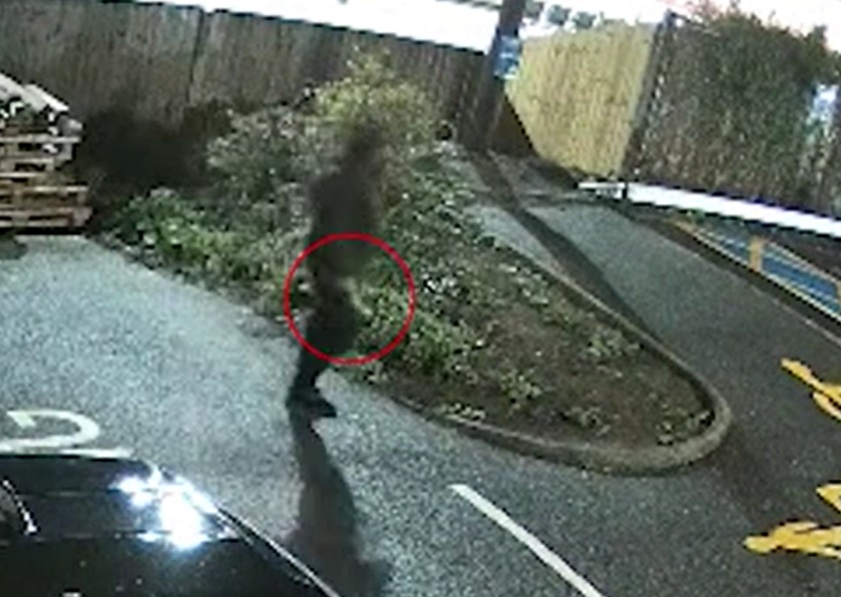 Varpa ljósi á hnífamanninn: „Djöfullinn mun ekki sigra“