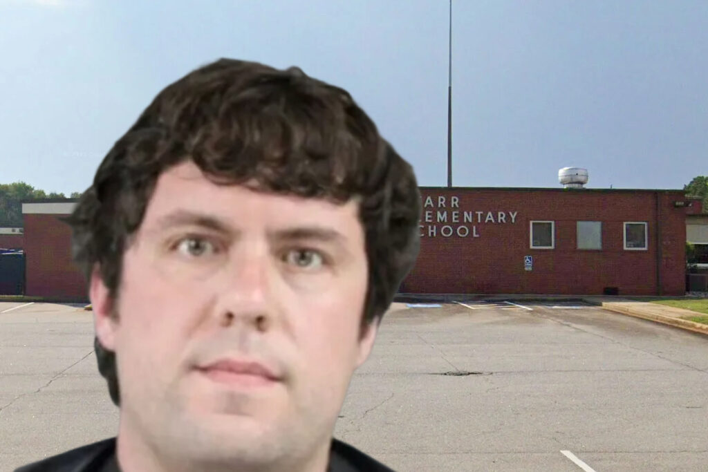 „Kennari ársins“ sendi 64 ástarbréf til 11 ára stúlku