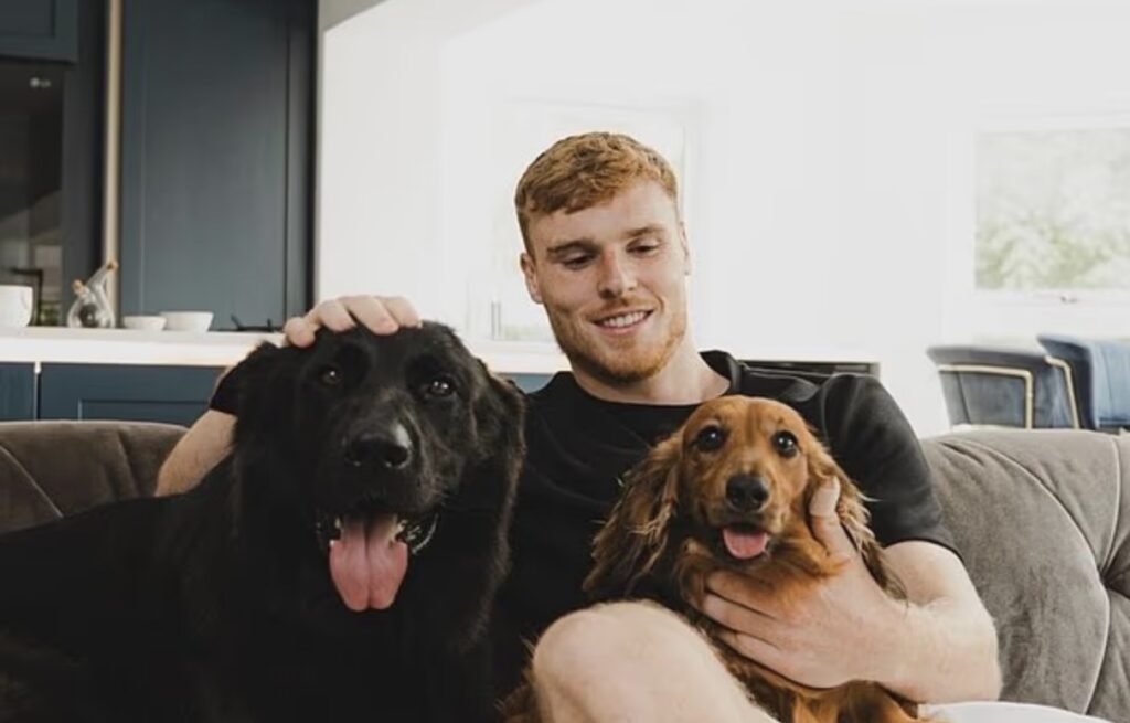 Keypti hund til að verja heimilið eftir að hafa orðið þjóðþekktur