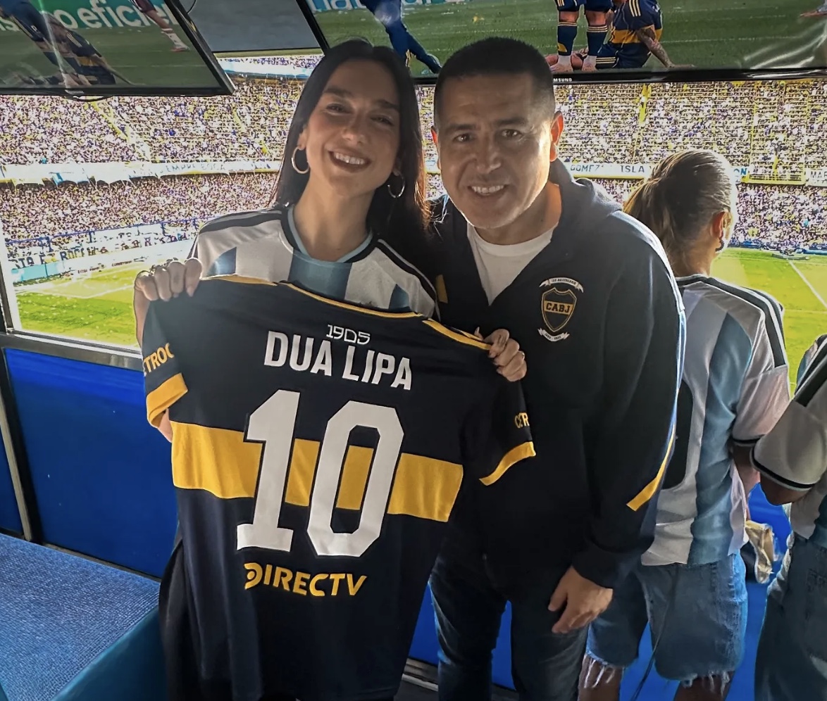 Dua Lipa lék tveimur skjöldum í Argentínu um helgina