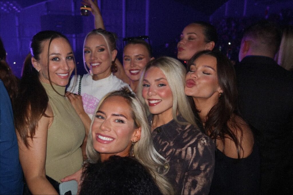 LXS-vinkonurnar slá á létta strengi – „Allir hata okkur“