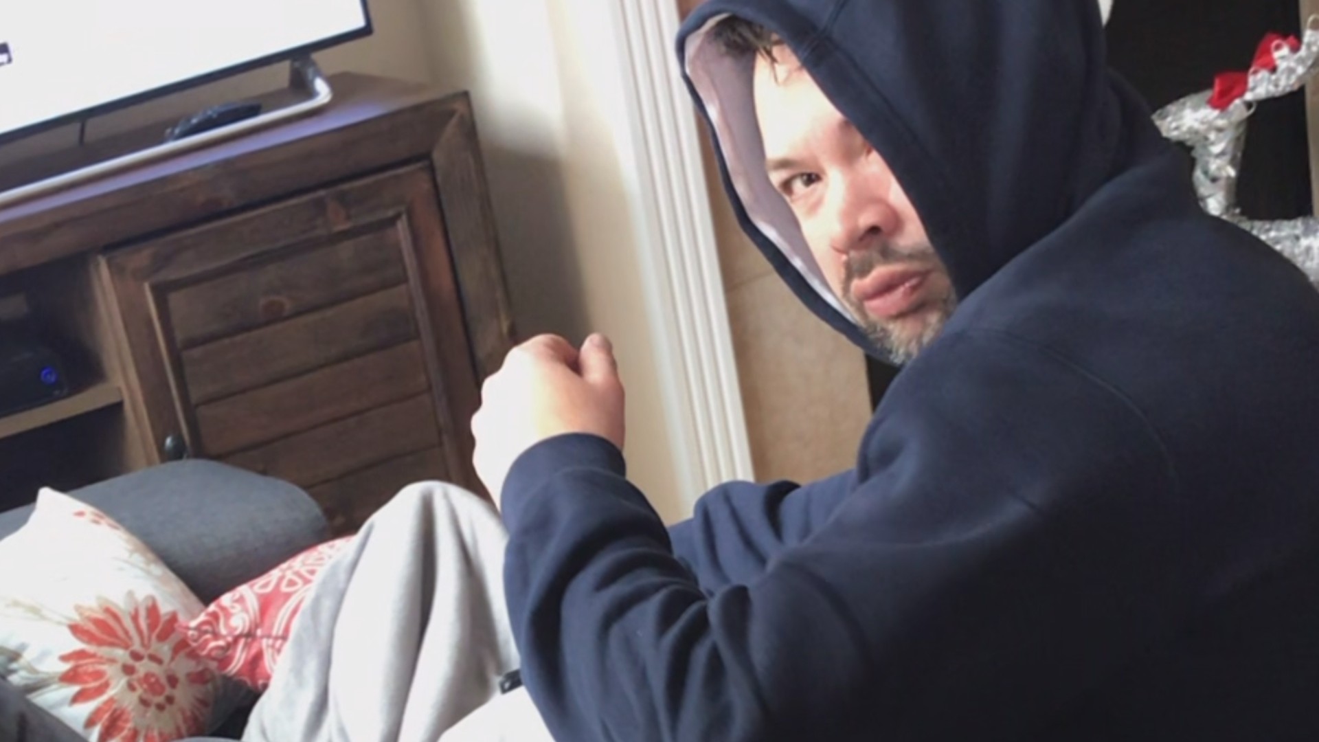 Fyrrverandi eiginkonur loddara og raðeltihrellis tóku höndum saman til að vara aðrar konur við – „Ekki byrja með Brandon“