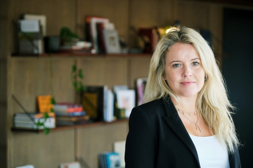 Erla vill seinka klukkunni: „Með breytingunni gætu börn verið í dagsbirtu nánast alla skóladaga“