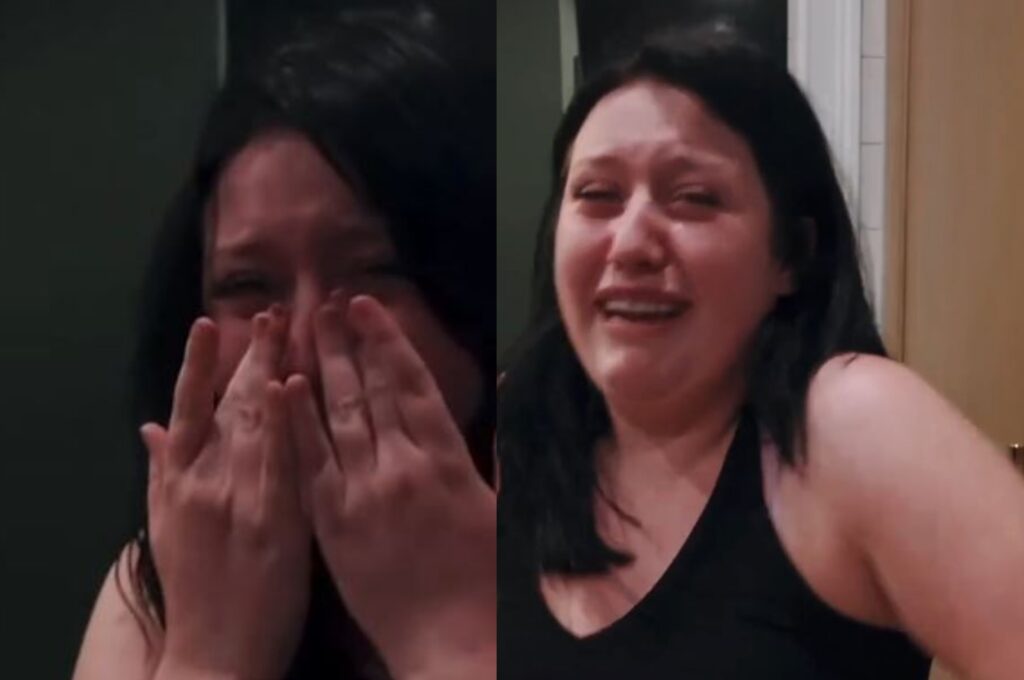 Dóttirin í geðshræringu þegar hún sá söngvarann skegglausan í fyrsta skipti í áratug