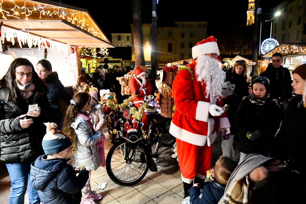 Frakkar auka viðbúnað vegna hættu á hryðjuverkum