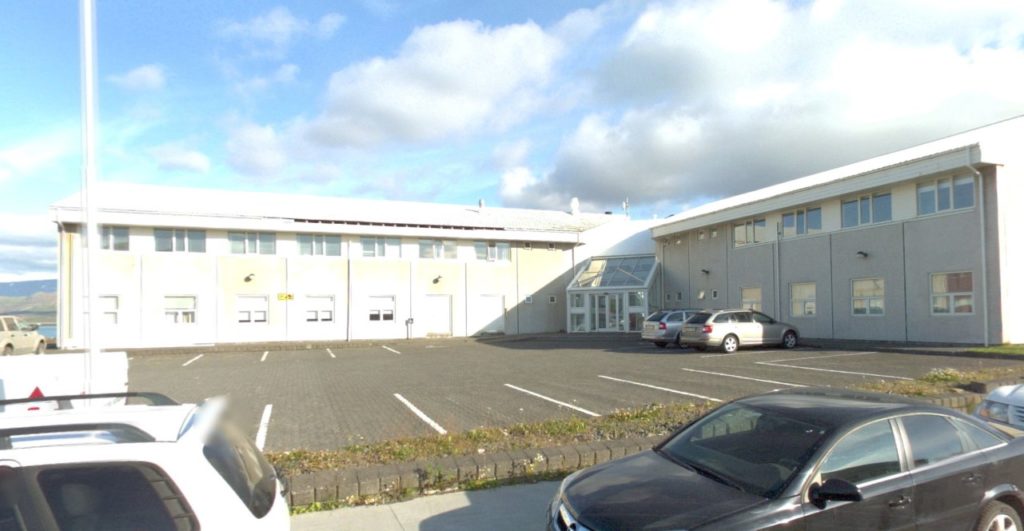 Dramatískar vendingar í dómsmáli vegna átaka milli dyravarðar og hans fyrrverandi