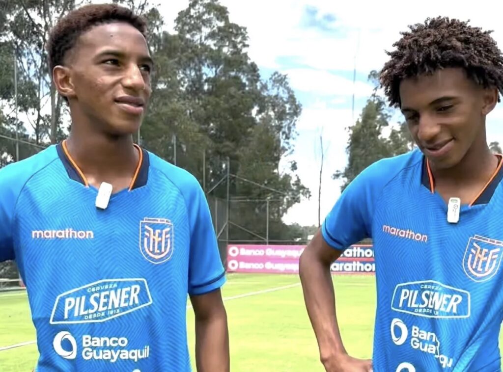 Arsenal að ganga frá kaupum á tvíburum