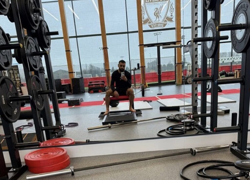 Salah sendir frá sér skilaboð – Einmanna í Bítlaborginni