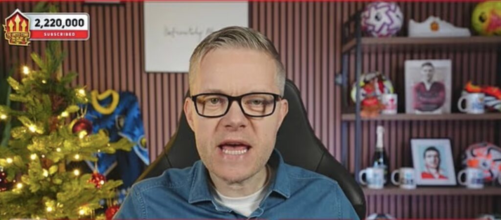 Borgaði sjálfum sér 253 milljónir í laun á síðasta ára – Starfar mest á Youtube