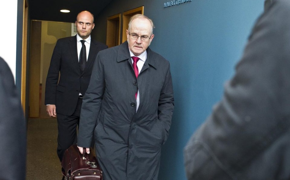 Ragnar H. Hall hættur í lögmennsku