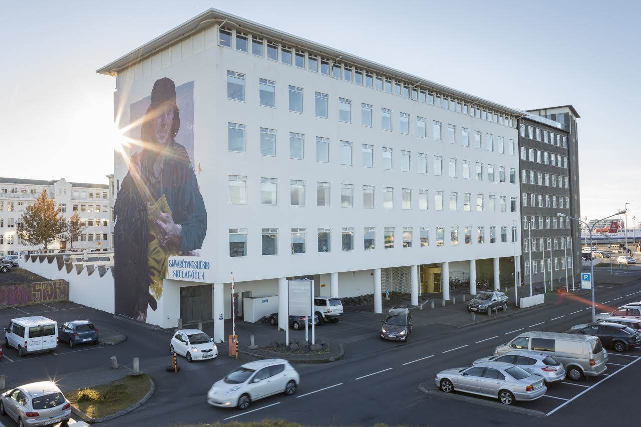 Dómsmálaráðuneytið sagði ekki upp samningi um íslenskupróf