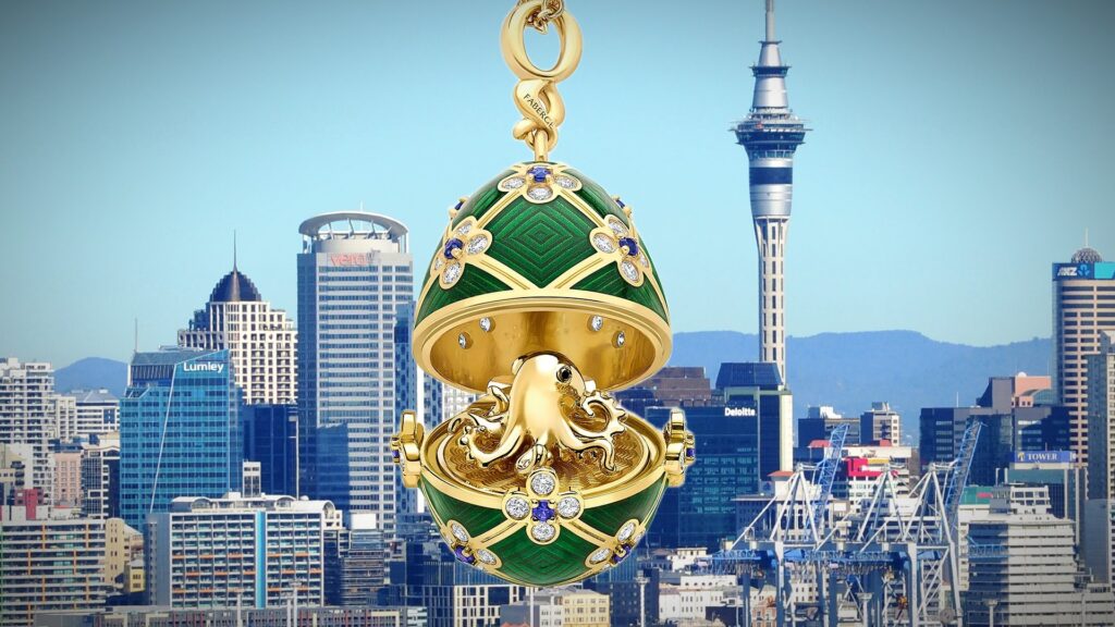 Nýsjálendingur sakaður um að hafa stolið verðmætu Fabergé-hálsmeni með óvenjulegum hætti