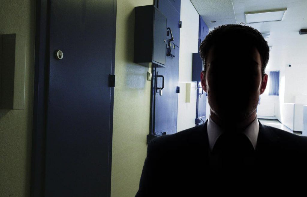 Lögmaðurinn laus úr haldi og segir ásakanirnar fjarstæðukenndar – „Er bara andlega í molum“