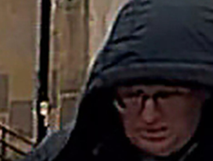 Gekk í skrokk á systur sinni á heimili háaldraðra foreldra þeirra – Sleppur með skilorðsbundinn dóm og nálgunarbann