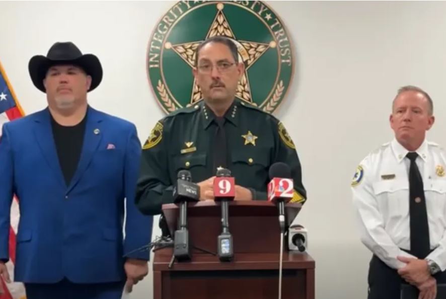 Fjórir handteknir eftir að busavígsla fór úr böndunum – Beittu vatnspyndingum og hýddu bert skinn með belti