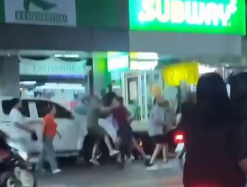 Myndband: Íslendingar sagðir hafa átt í götuslagsmálum í Taílandi