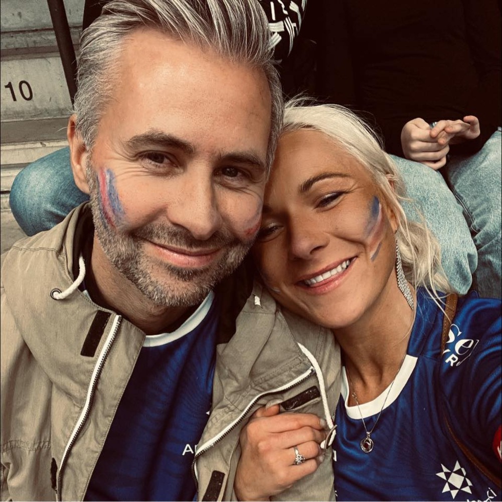 Tilkynntu um kynið með því að sprengja kynjablöðru út í náttúrunni