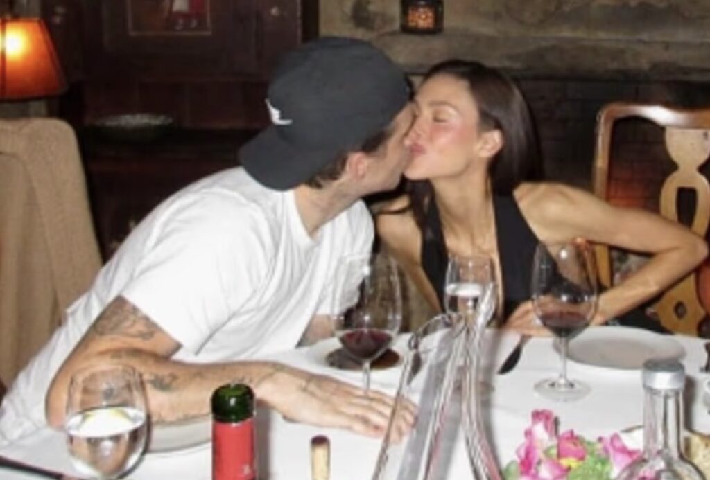 Nýjustu upplýsingar í fjölskylduvandræðum Beckham – Fær 122 milljónir á mánuði frá pabba sínum