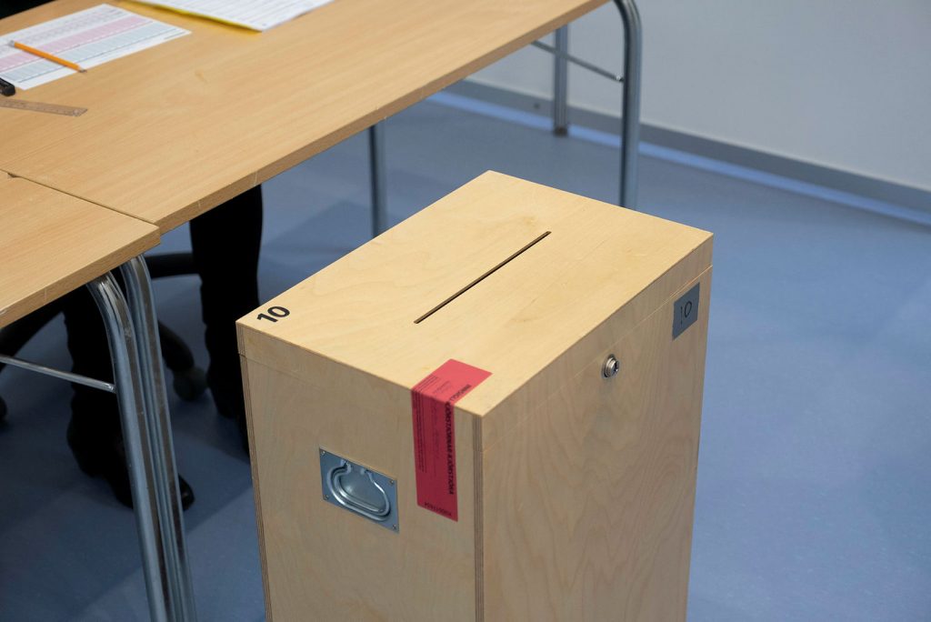 Verða atkvæðin talin daginn eftir kjördag hér eftir?