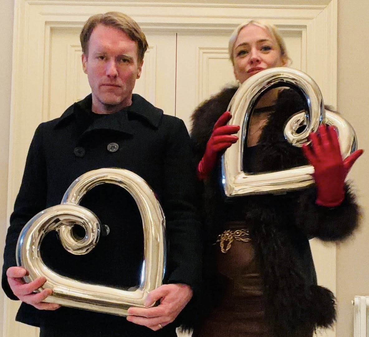 Selja og með opið hús á Valentínusardag