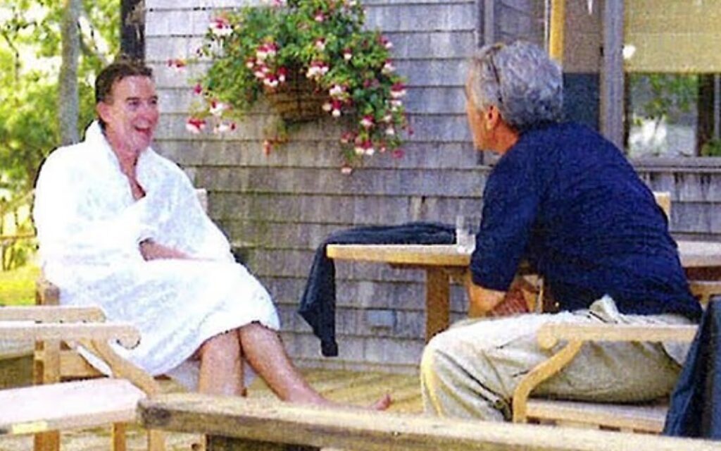 Telur að ráðherrann fyrrverandi hafi verið ástfanginn af Epstein