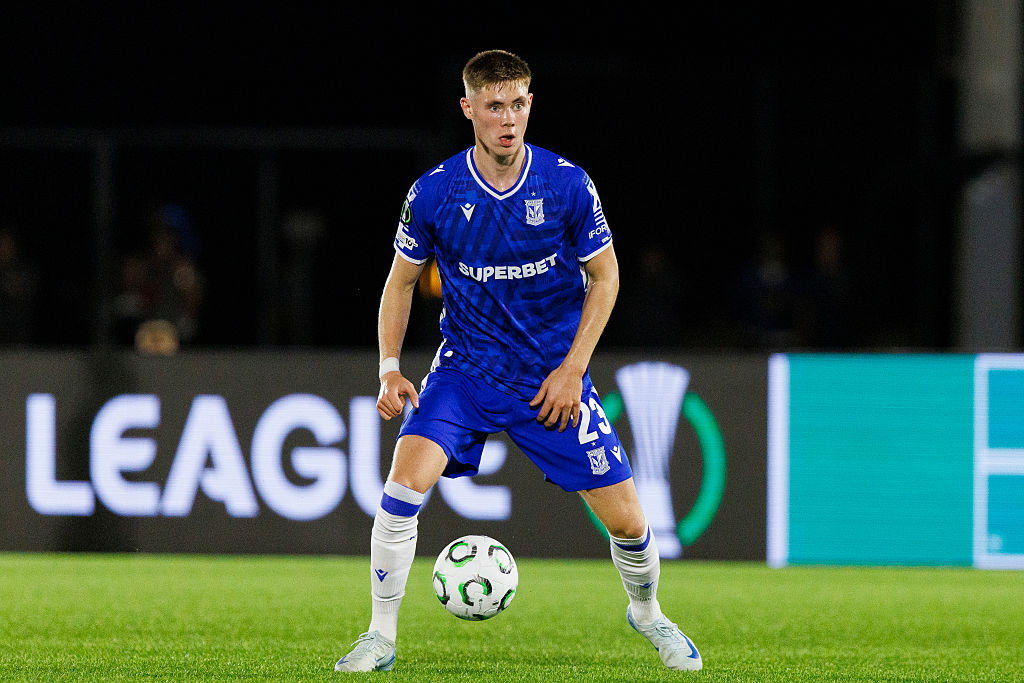 Palace fór áfram – Gísli kom inn á í sigri