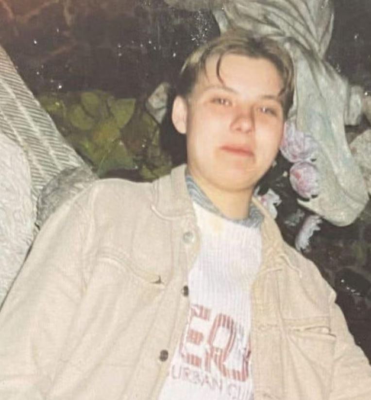 Slátrari myrti unnustu sína með hestastyttu og skar líkið síðan í tvennt