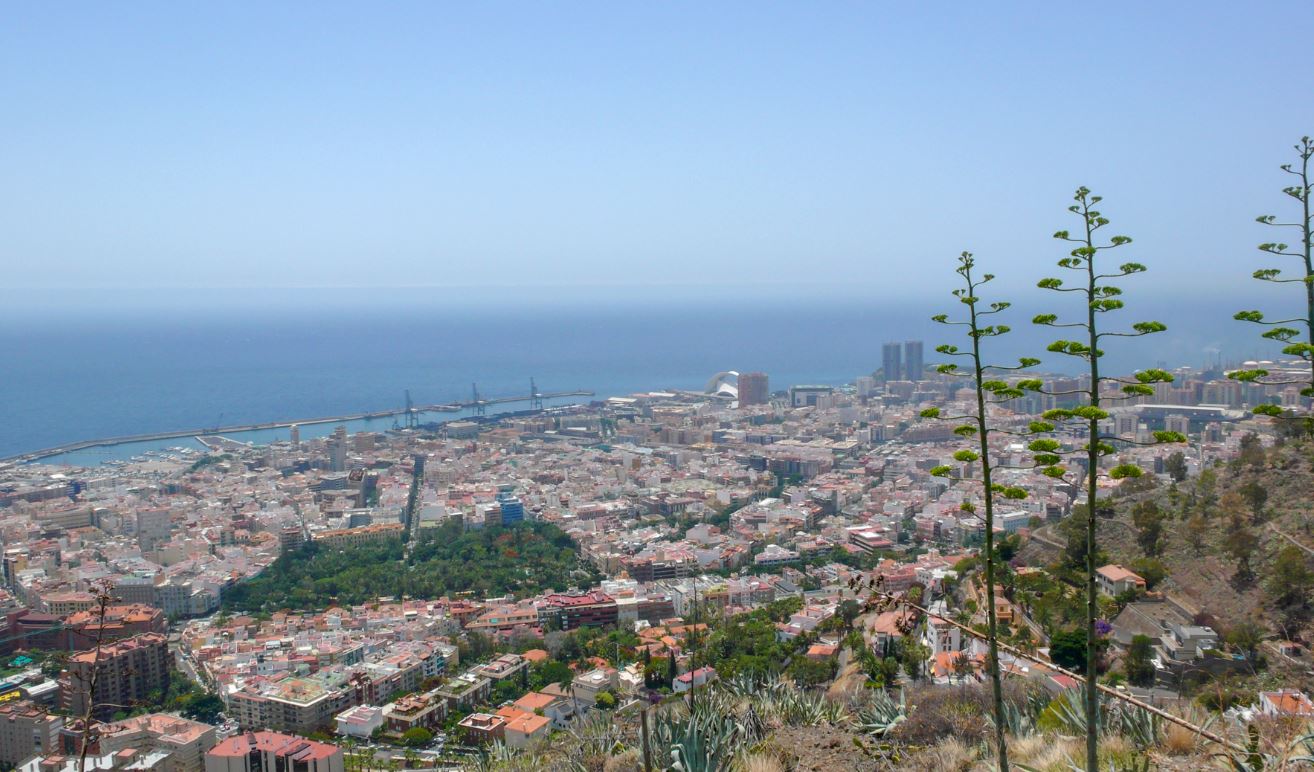 Þrír menn handteknir fyrir að frelsissvipta og nauðga 48 ára konu á Tenerife